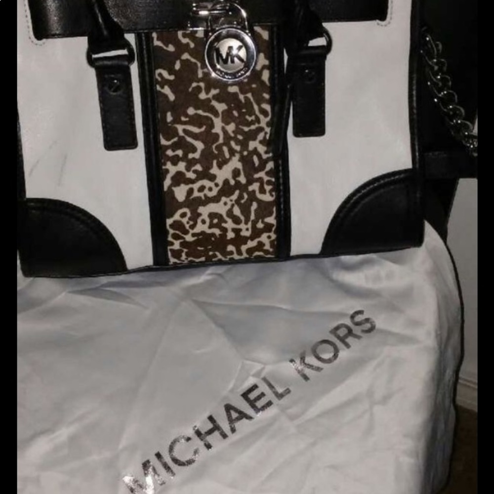 Michael kors leather purse